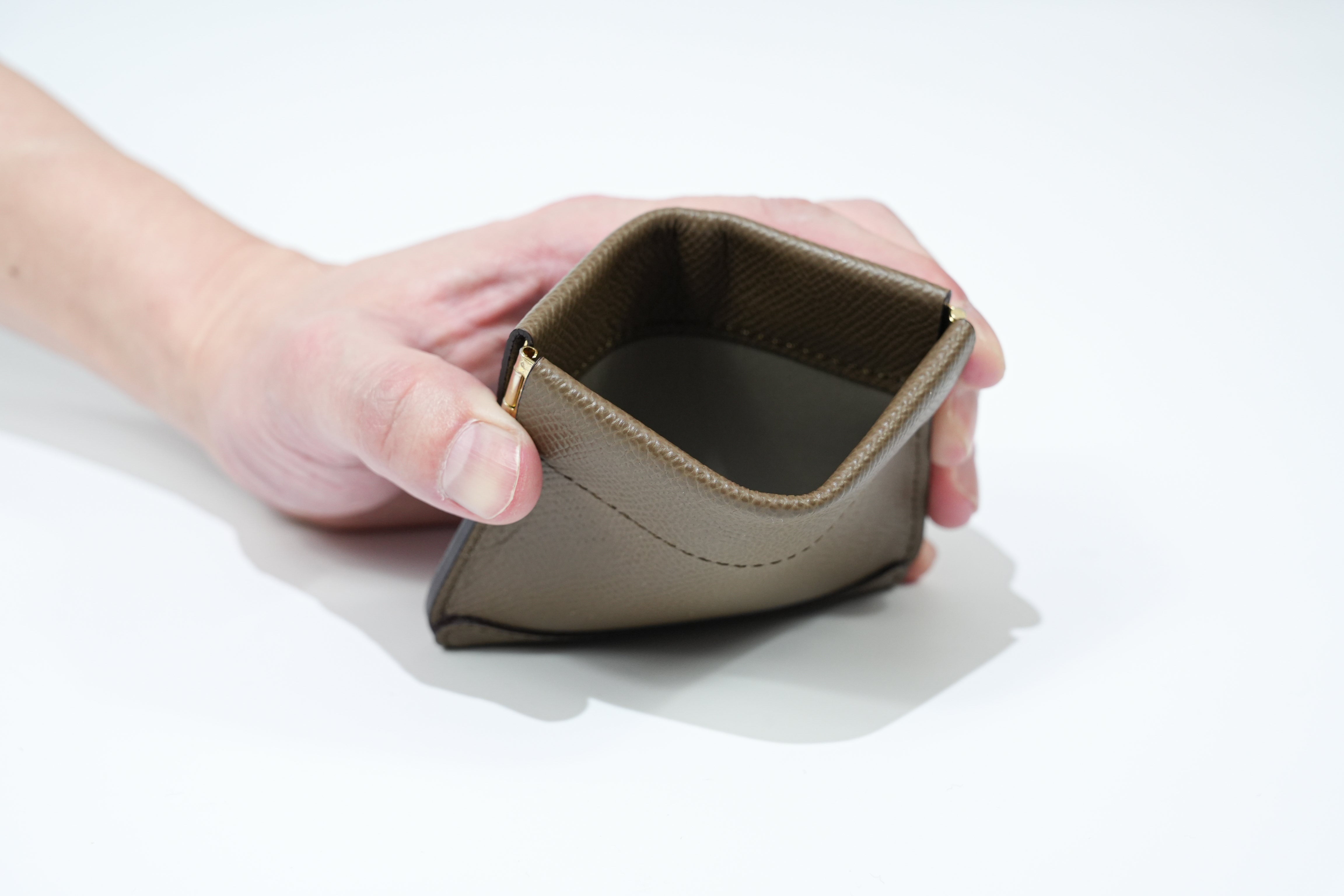 AMULET FLAME COIN CASE