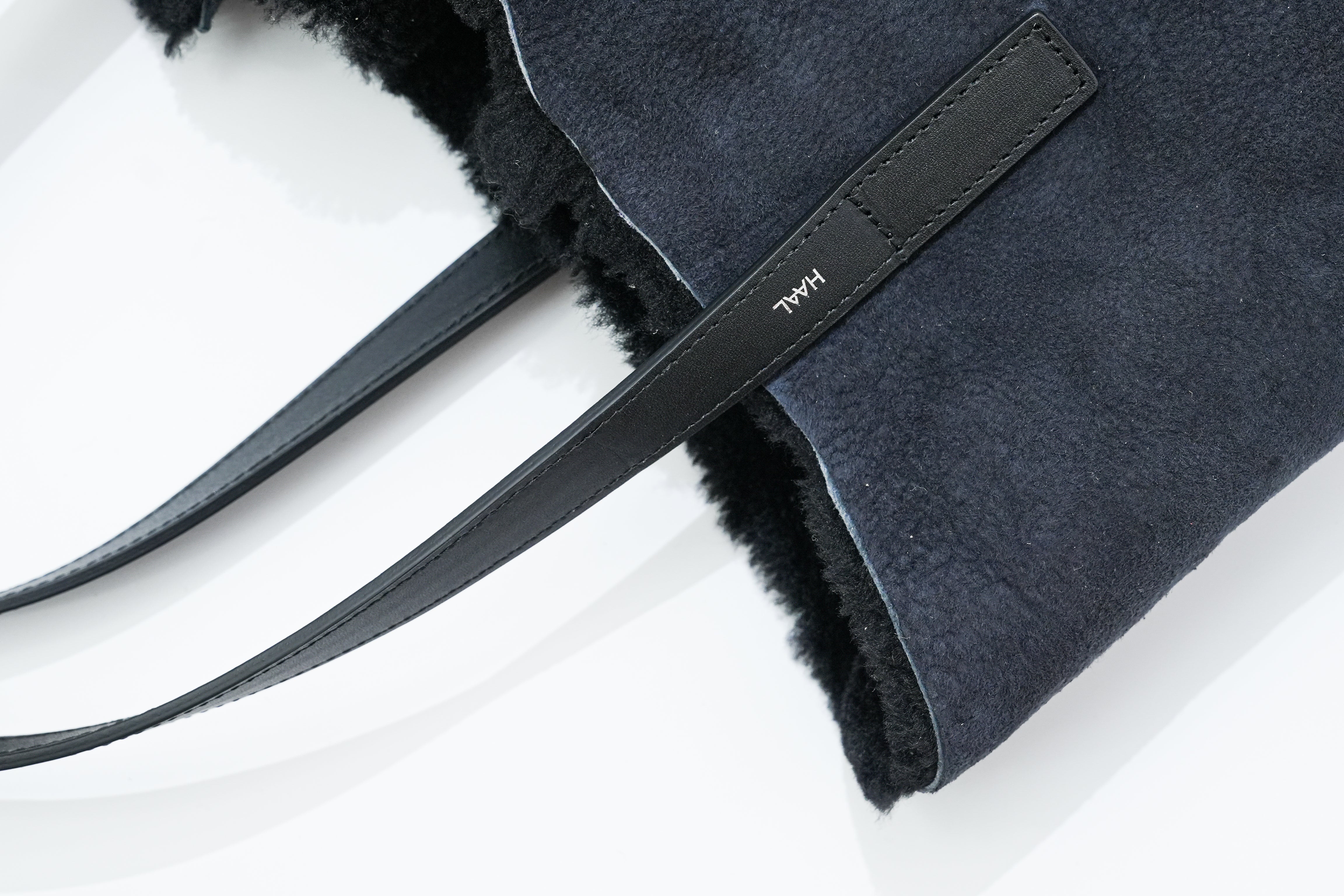 PRIMITIVE TOTE BAG -MOUTON-