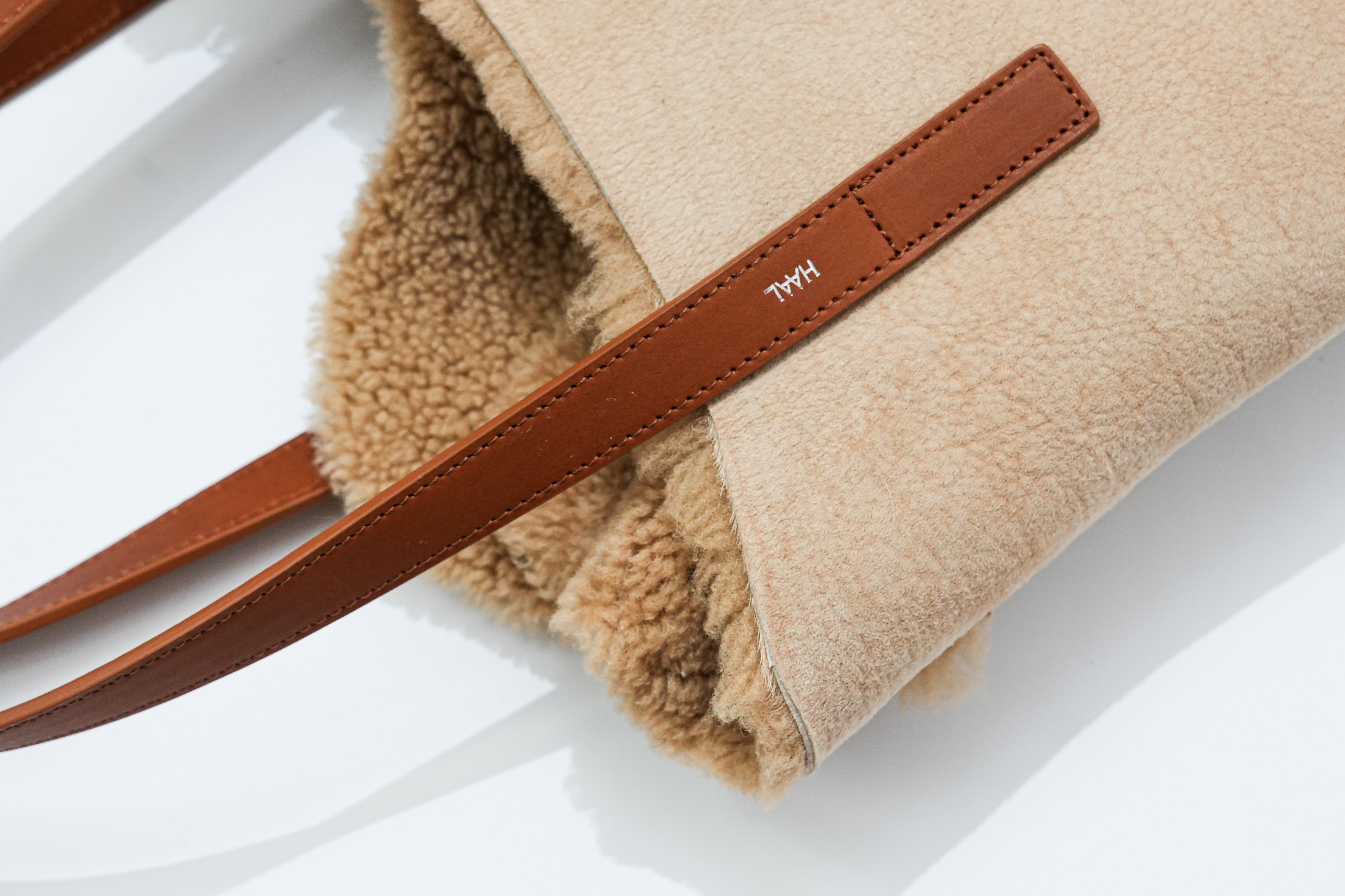 PRIMITIVE TOTE BAG -MOUTON-