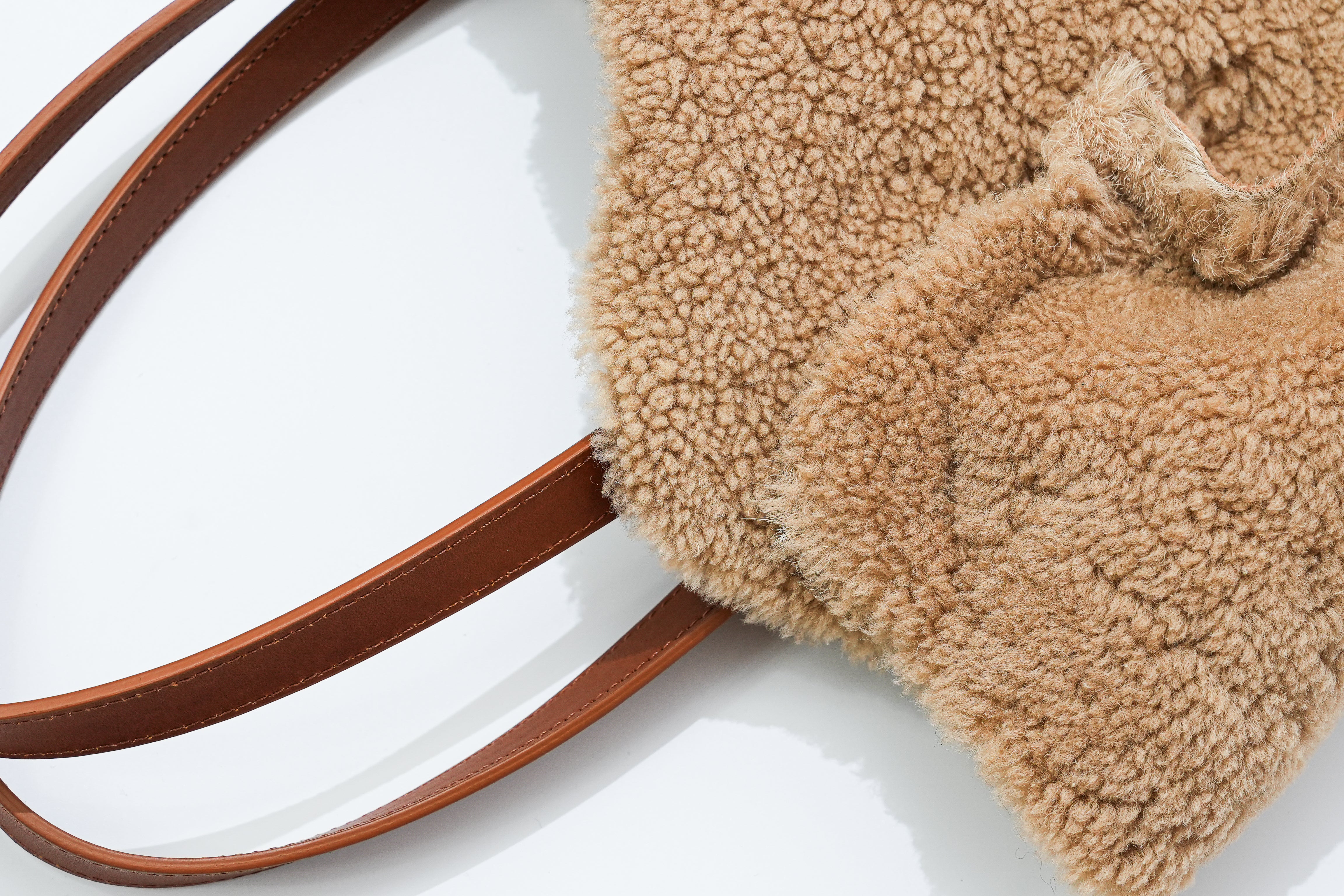 PRIMITIVE TOTE BAG -MOUTON-